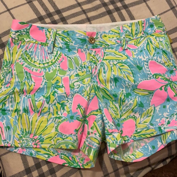 Lilly Pulitzer Pants - Lilly Pulitzer Callahan shorts sz 4